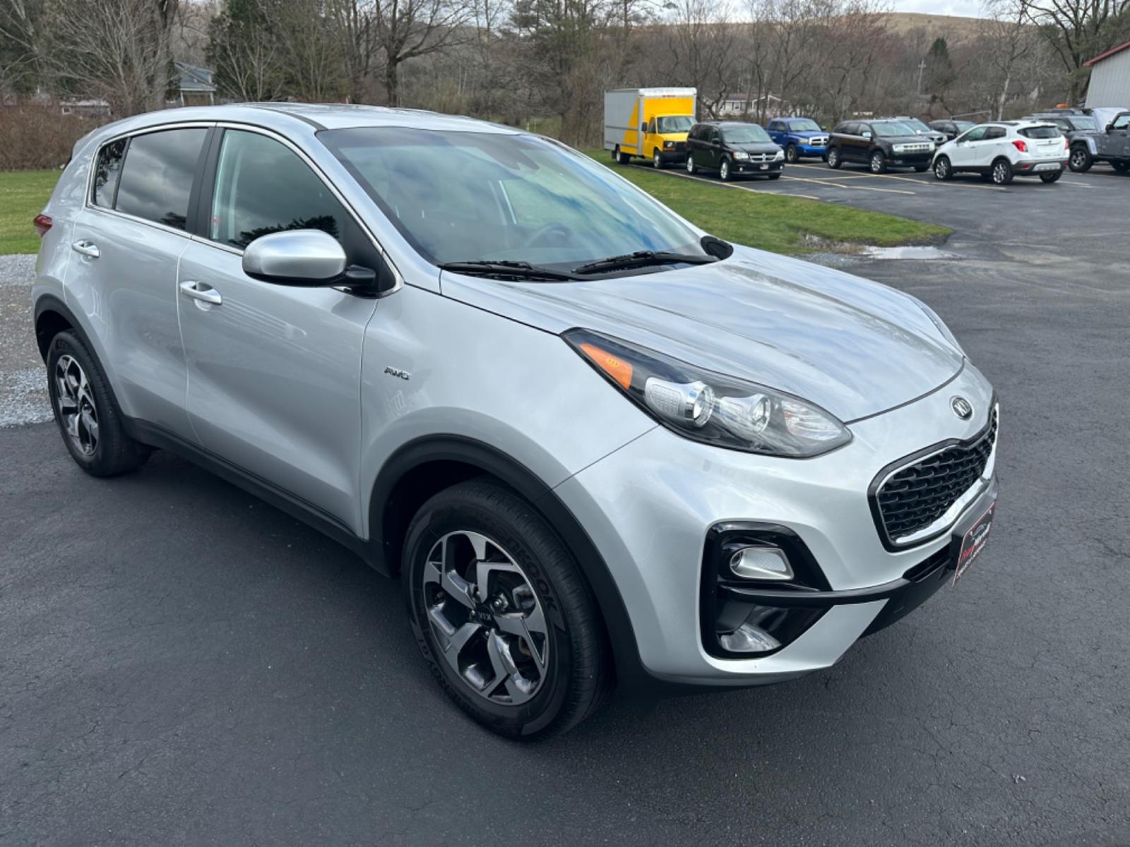 2021 Silver Kia Sportage (KNDPMCAC8M7) with an 4 engine, automatic transmission, located at 8464 Route 219, Brockway, PA, 15824, (814) 265-1330, 41.226871, -78.780518 - Like new without the new price 2021 Kia Sportage LX AWD with 4 cylinder engine, air condition, power windows and locks, factory alloys and ONLY 21700 miles! Serviced and remaining factory warranty. - Photo #20